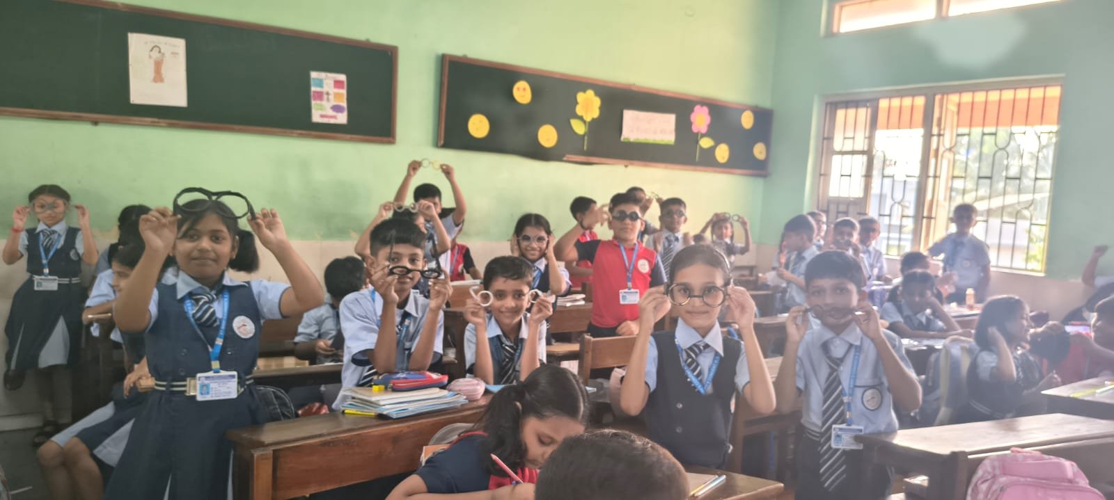 Class III – Gandhi’s Spectacles Making Activity