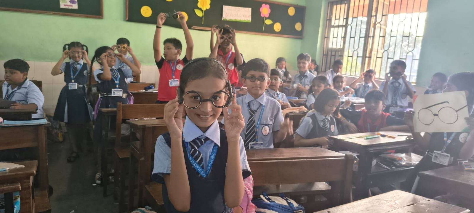 Class III – Gandhi’s Spectacles Making Activity
